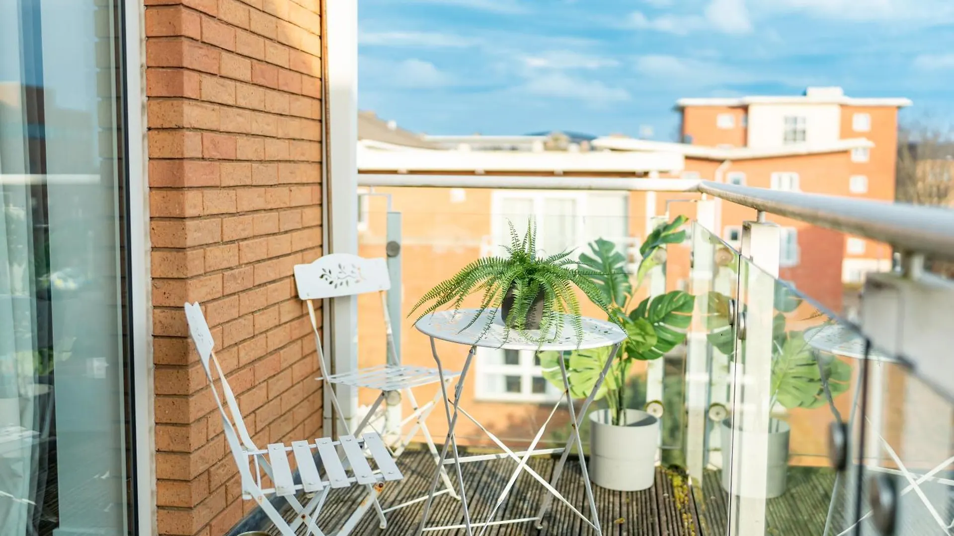 The Bay Retreat Apartment Cardiff 0*,